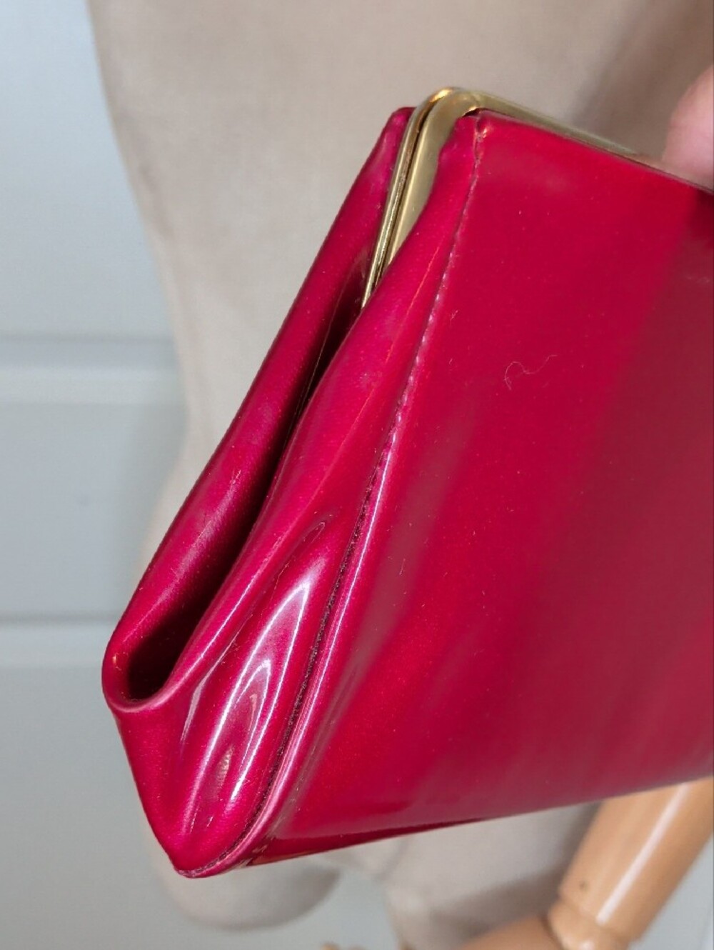 Vintage 60s Red Patent Leather Clutch Purse Cocktail Bag Kiss Lock - Picture 5 of 10